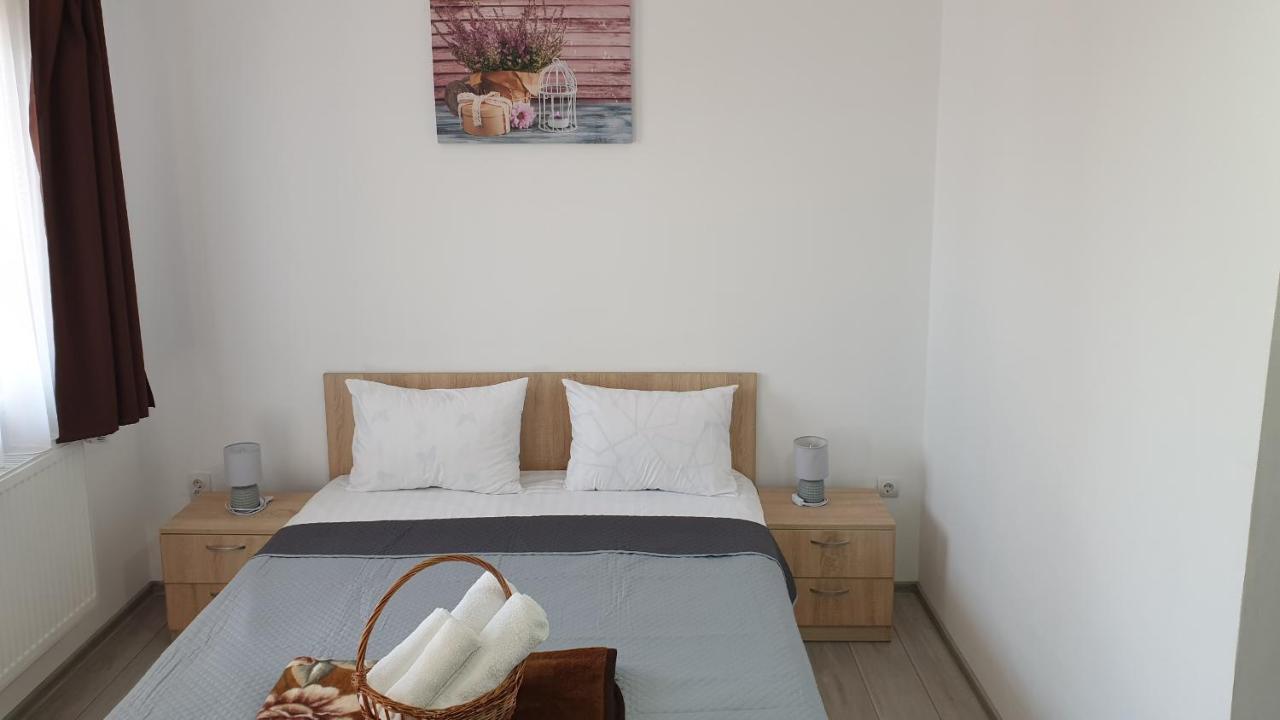 Casa Corina Hotell Turda Eksteriør bilde